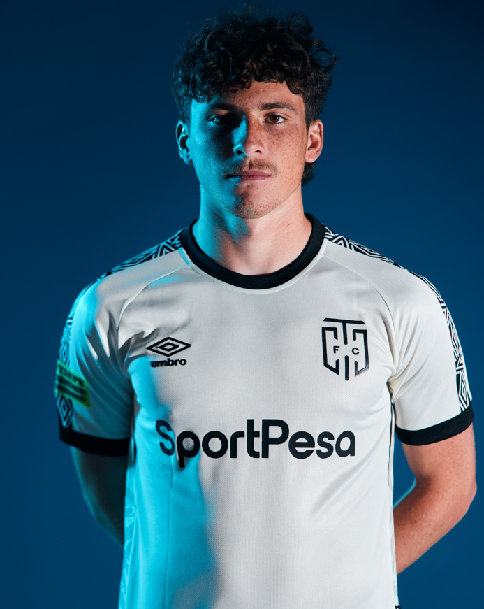 Umbro Cape Town City FC Maillot D'Accueil Bleu Taille M-XXL Umbro Cape Town City FC Maillot D'Accueil Bleu Taille M-XXL